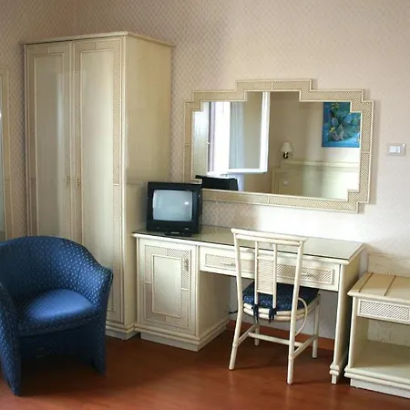 Hotel Centrale 2*