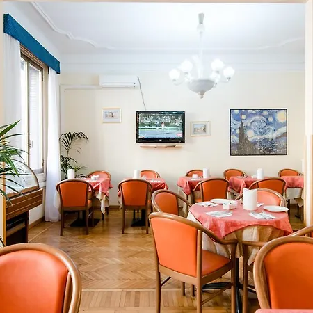 Hotel Centrale 2*