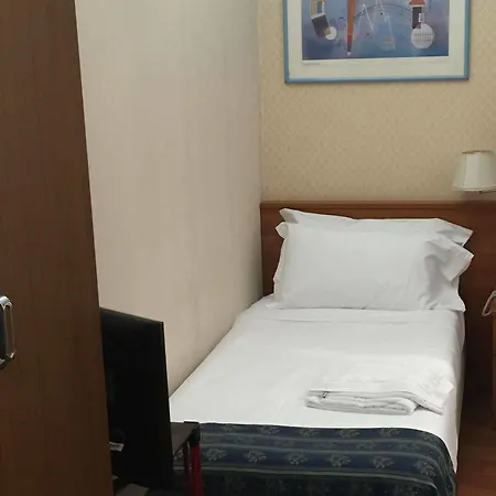 Hotel Centrale Szálloda 2*