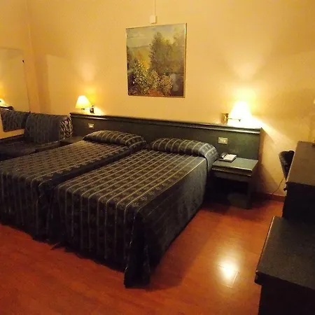 Hotel Centrale فندق