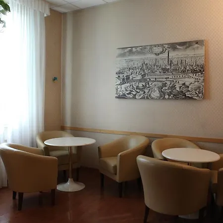 Hotel Centrale فندق بولونيا
