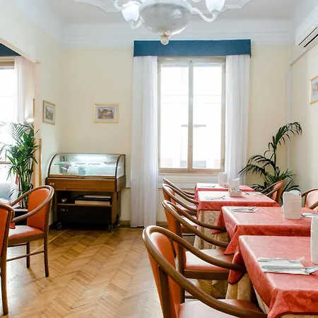 فندق Hotel Centrale