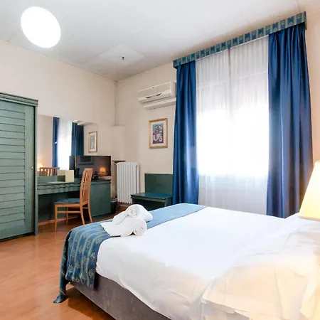 Hotel Centrale فندق